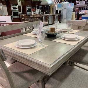 Meet your Posher, Luma